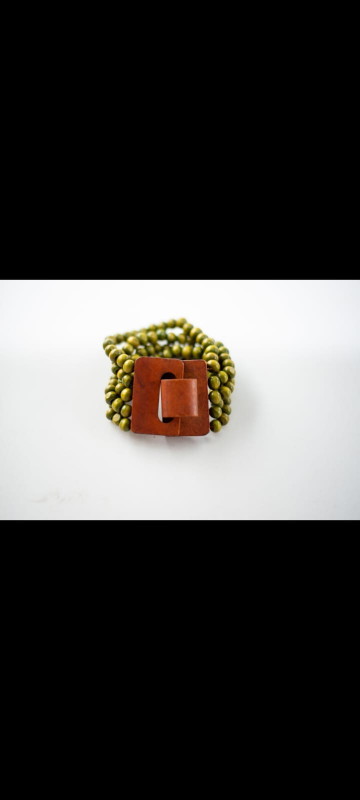 Wooden Green Buckle Biscuits