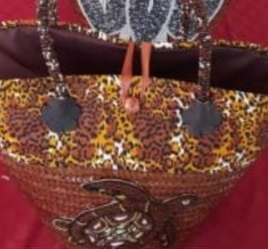 Woven Straw brown bag