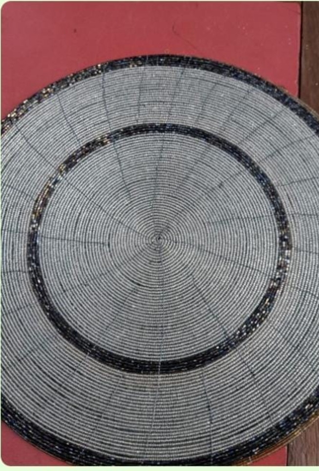 Round Silver Table mat