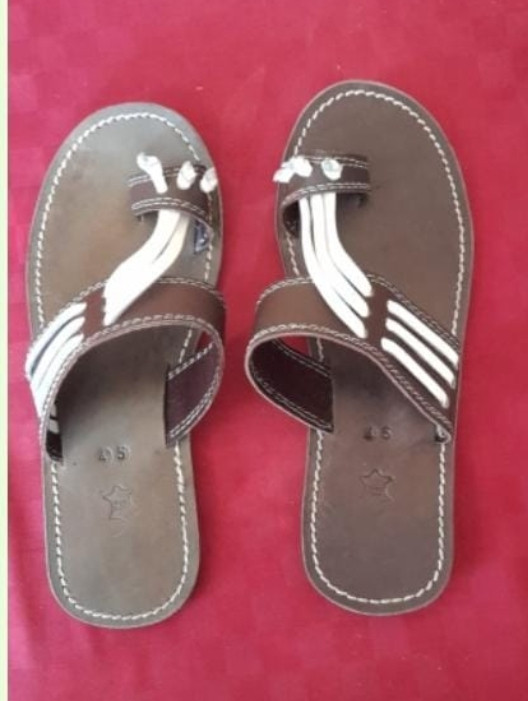 Mens White Thong  Leather Sandals