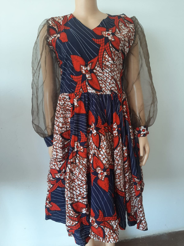 Round Dress With Organza Sleeves